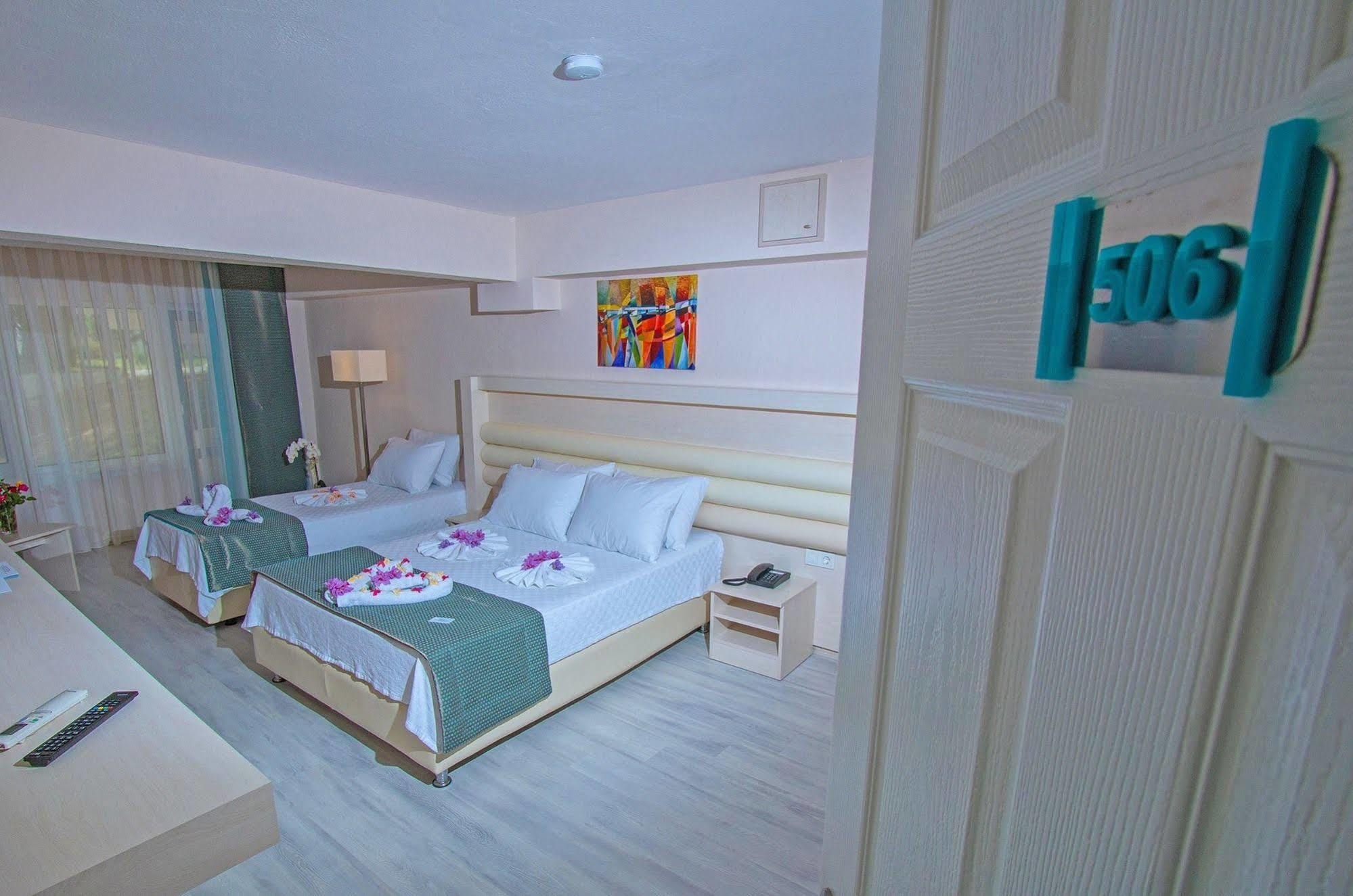 Capre Mare Beach Resort Дидим Екстериор снимка